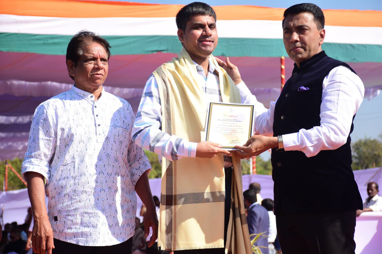 Ankur Being Falicitated By Goa Cm Pramod Sawant